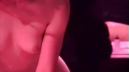چکش پای نوجوان ریزه اندام Fucks در عاشق سوپر سکس جوان خود را به ارگاسم,